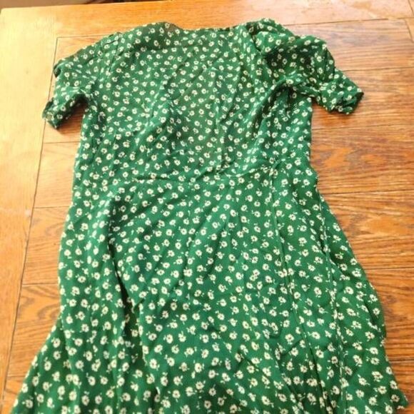REFORMATION Lucky Mini Wrap Dress Chive Green White Floral Tie Waist Sz Medium - Picture 4 of 4
